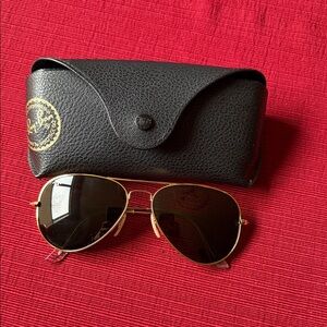 Ray-Ban Gold Aviator Sunglasses with Black Case